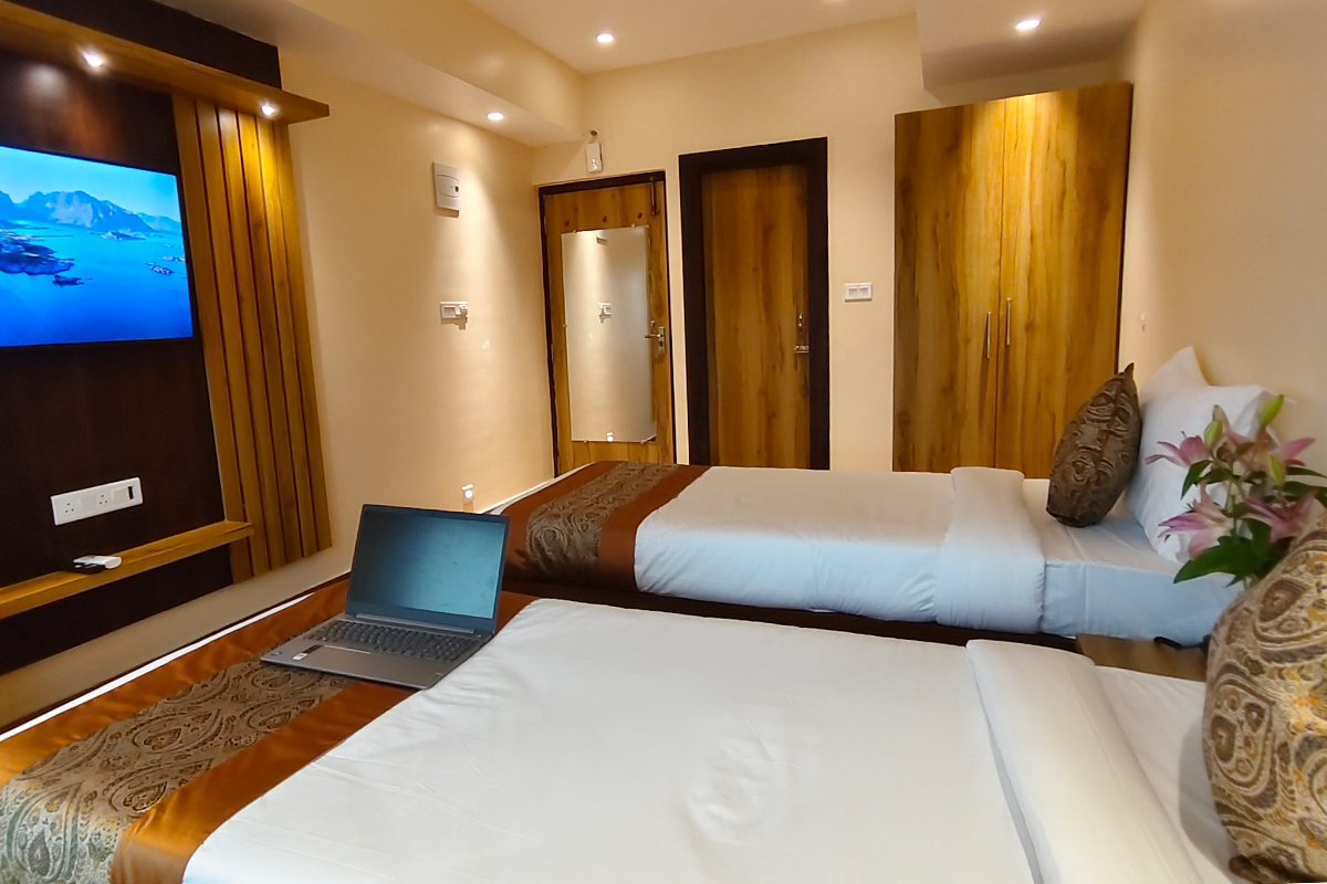Twin Bedroom